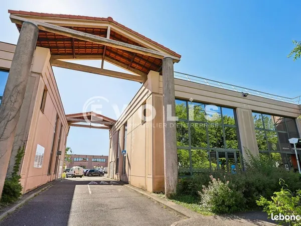Bureaux 250 m²