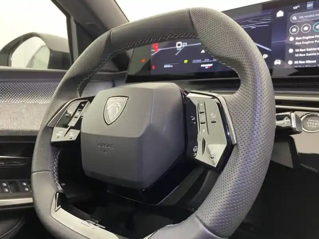Peugeot 5008 hybrid 145 e-dcs6 — photo 61