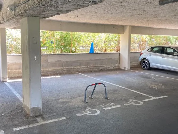Location parking L'ARENA 1