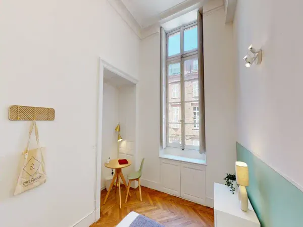 Loue chambre en colocation dans appartement
