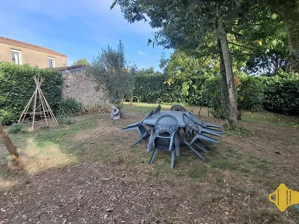 Terrain 300 m²