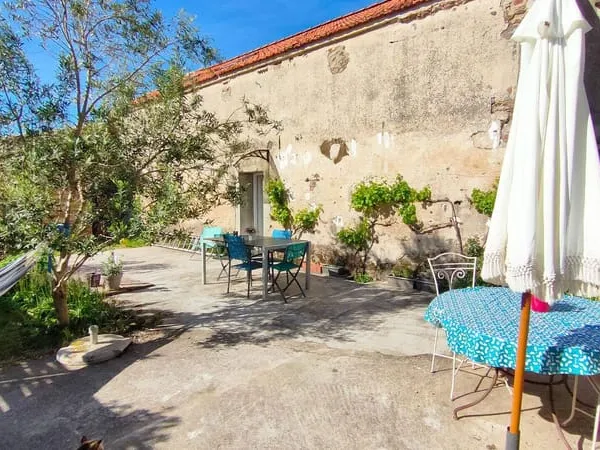 Maison 7 pièces 280 m²