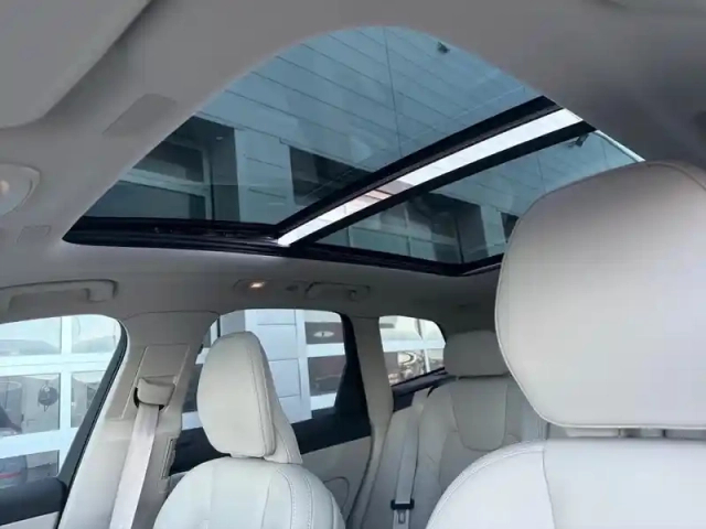 Volvo Xc60 t6 hybride rechargeable 350ch ultra style dark geartronic 8 awd — photo 13