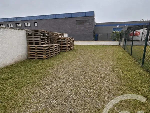 Terrain 112 m²