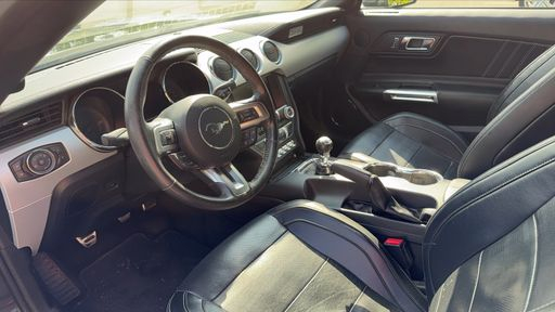 Ford Mustang Cabriolet 2.3 Ecoboost 317 - . – 2015 – 63092 km – Essence – Boîte Manuelle — photo 32