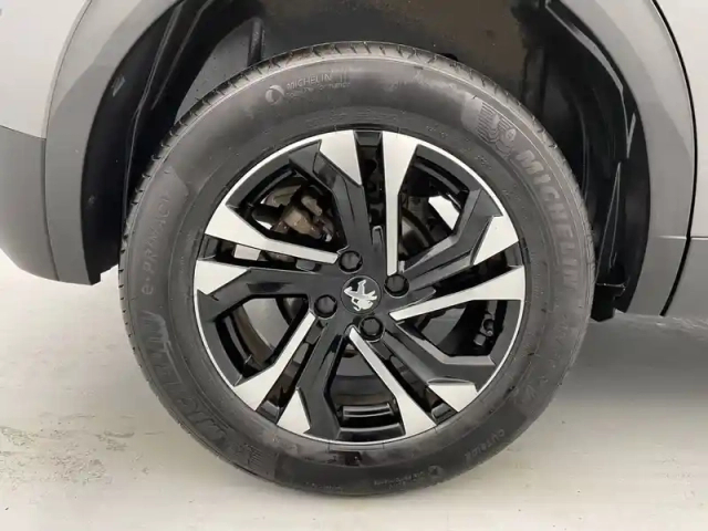 Peugeot 2008 puretech 130 s&amp;s eat8 — photo 19