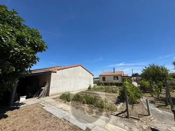 Maison à Villeneuve la comptal de plain pied 120m2 avec jardin et double garage
