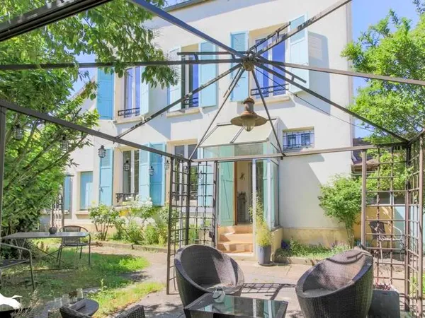 Maison de bourg de 4 pièces principales