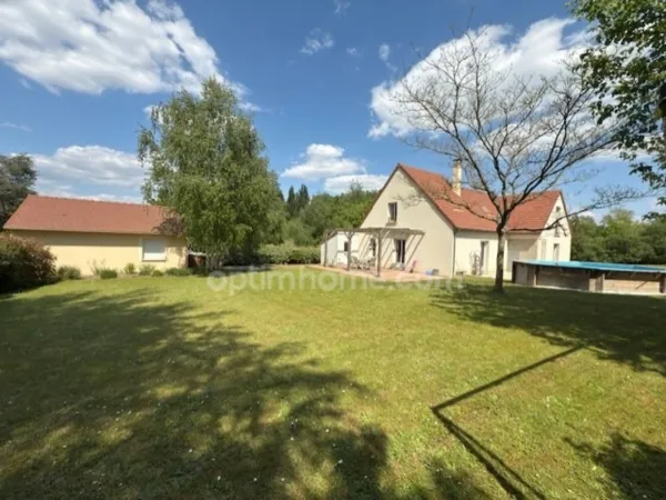 - Saint-Cyr-sous-Dourdan. Charmante maison de 137M ² habitables / 4 chambres / 1320 Piscine & Dépend
