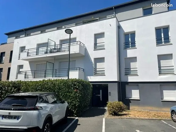 Bel appartement T3 récent avec balcon et parking à Wasquehal