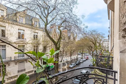 Appartement 6 pièces 260 m²