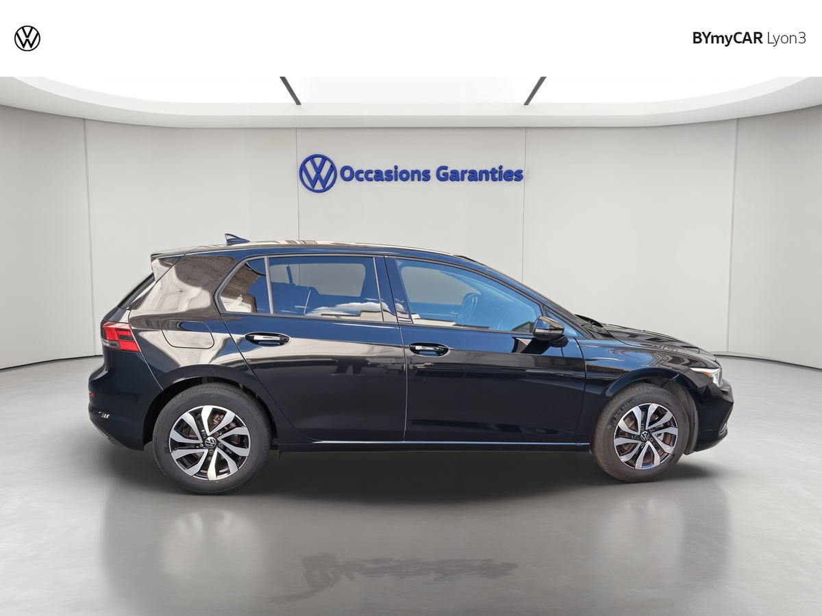 Volkswagen Golf 1.5 eTSI OPF 130 DSG7 — photo 6