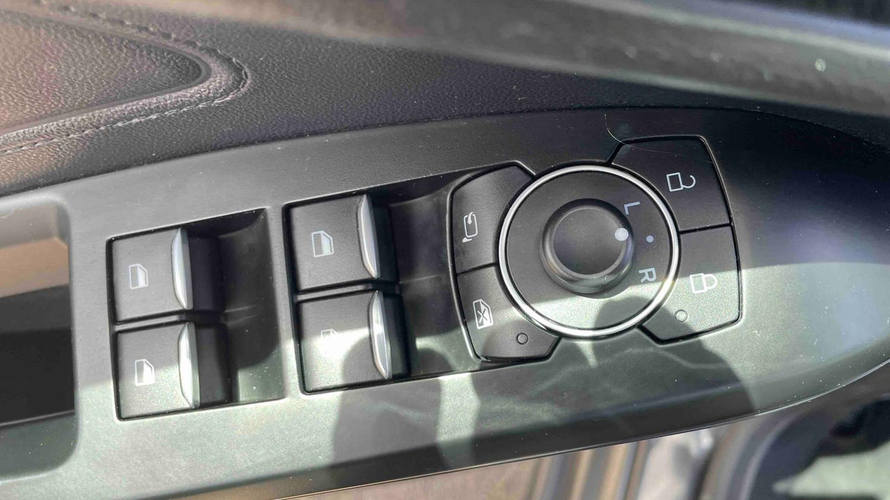 Ford Focus SW 1.0 EcoBoost 155 S&amp;S mHEV Powershift — photo 15