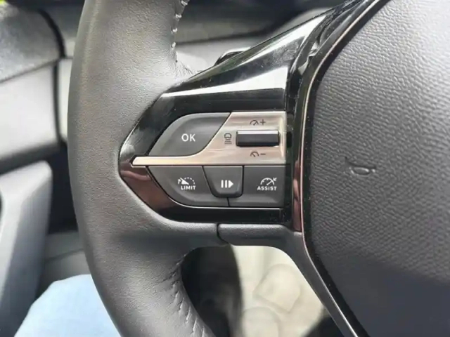 Peugeot 408 puretech 130 ch s&amp;s eat8 allure pack — photo 19