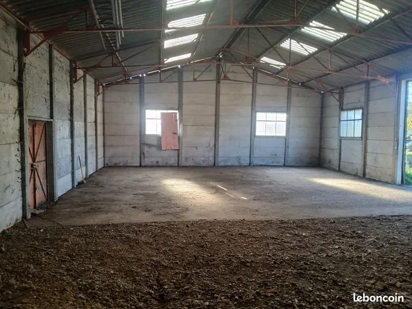 Location bâtiment pour professionnels ou particuliers
