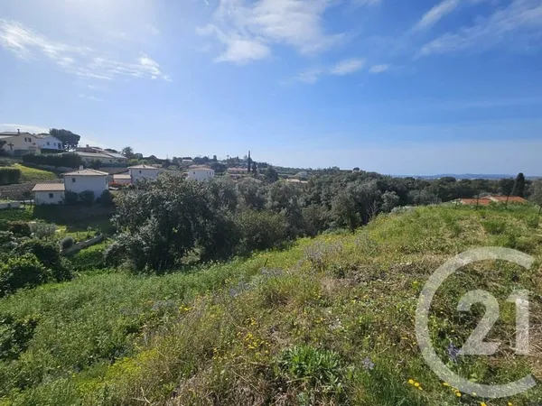 Terrain 2800 m²