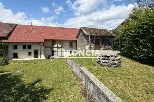Maison 5 pièces 238 m²