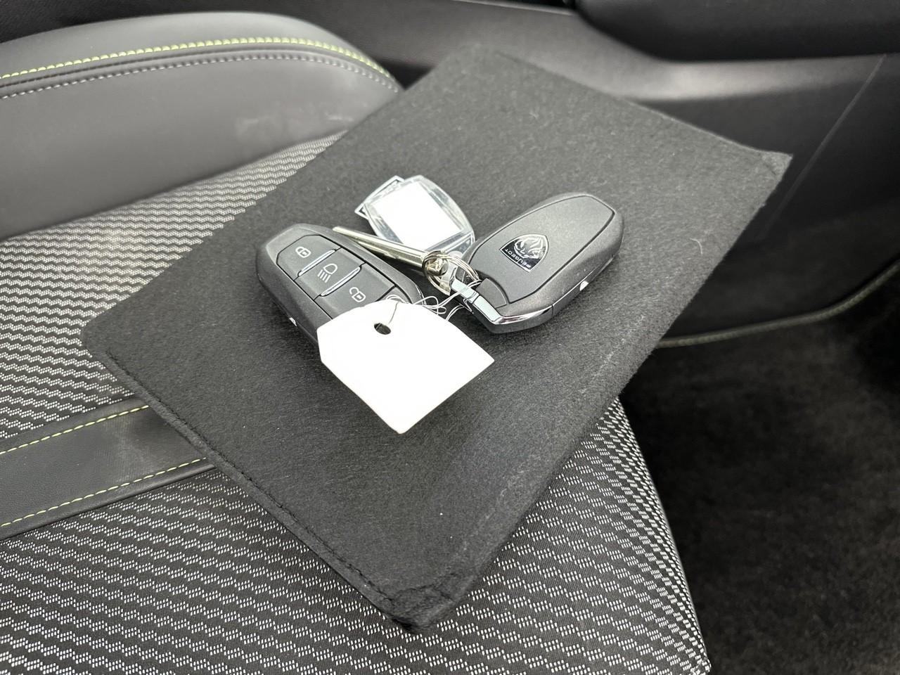 Peugeot 208 hybrid 136 e-dcs6 gt — photo 34