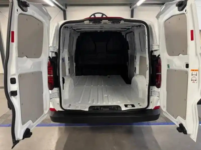 Volkswagen Transporter fg van l1 2.0 tdi 150ch business bva8 — photo 7