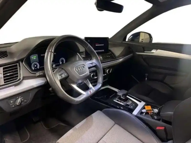 Audi Q5 50 tfsie 299 s tronic 7 quattro s line — photo 9