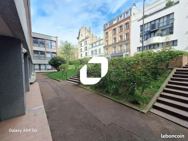 Bureaux administratif 61 m²