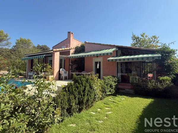 Maison 7 pièces avec piscine au calme à vendre à Saint Maximin la Sainte Baume