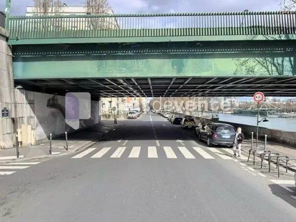 Local commercial 188 m²