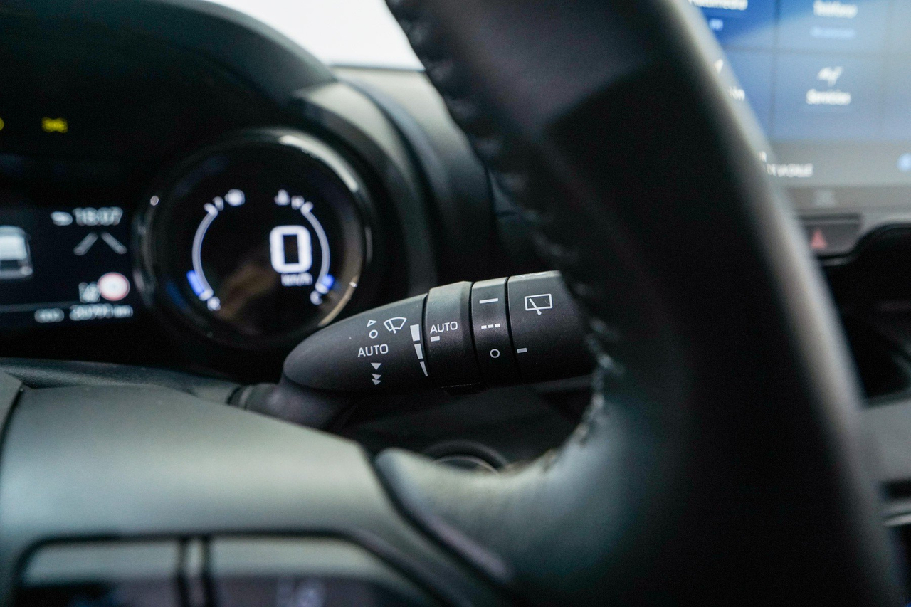 Toyota Yaris 4 — photo 19
