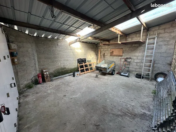 Garage 30 m2 centre Brest + compteur électrique