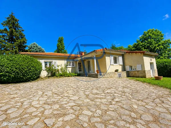 Villa 6 pièces 152 m²
