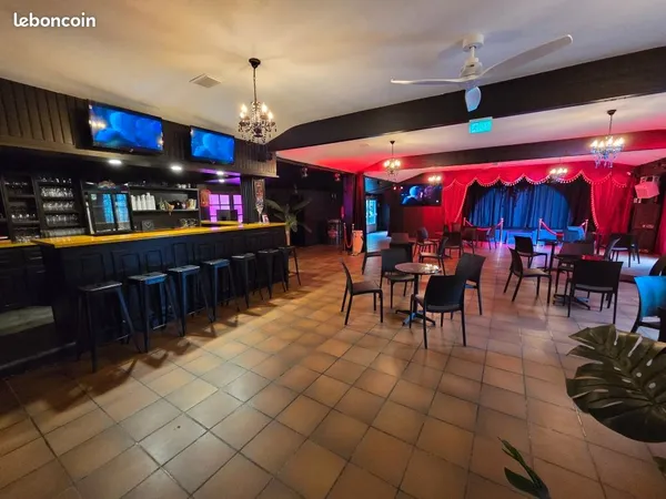 Propriété 8 pièces 336 m²