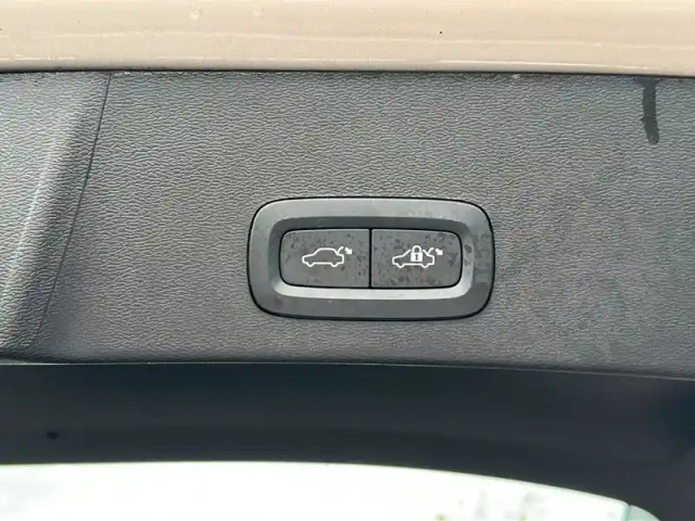 Volvo Xc40 t4 recharge 129+82 ch dct7 — photo 8