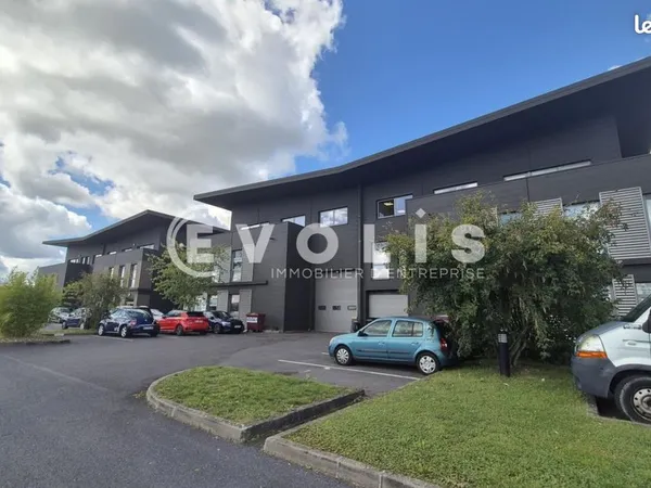 Bureaux 176 m²
