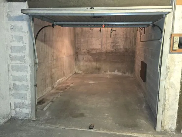 Garage / Box fermé - Nice - Saint‑Roch - Sécurisé + Électricité