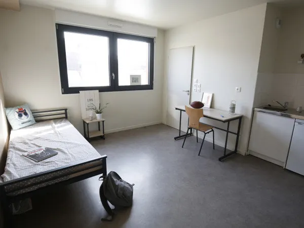 Appartement Location Troyes 1p 16m² 252€