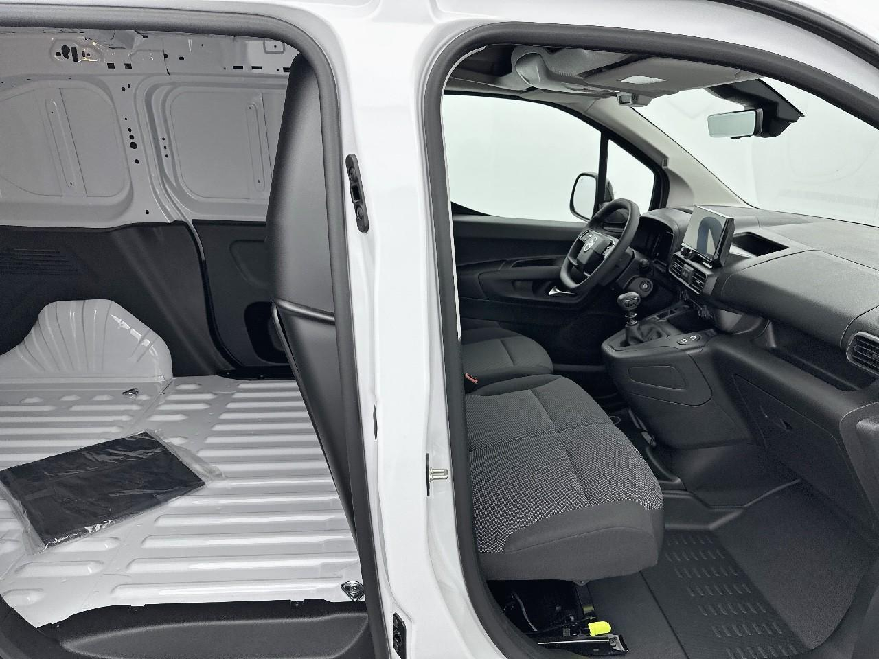 Citroën Berlingo van m diesel 100 ch manuelle — photo 11