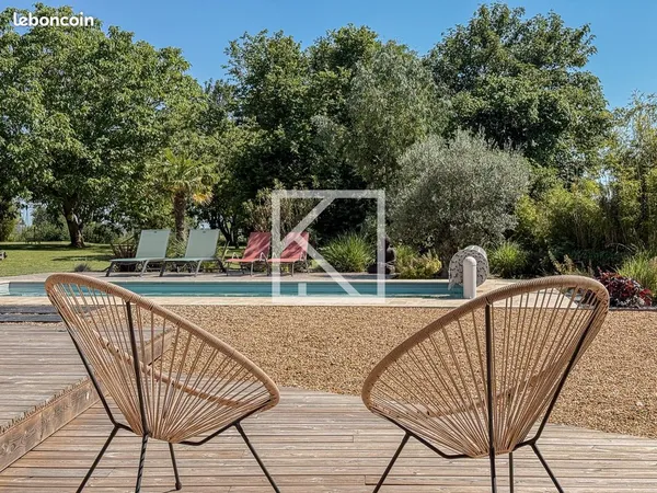Maison 10 pièces 244 m²