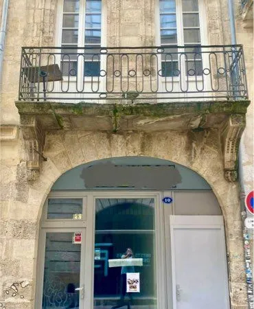 À louer - Local commercial de 23 m² avec cave de 25 m²- Hypercentre Bordeaux