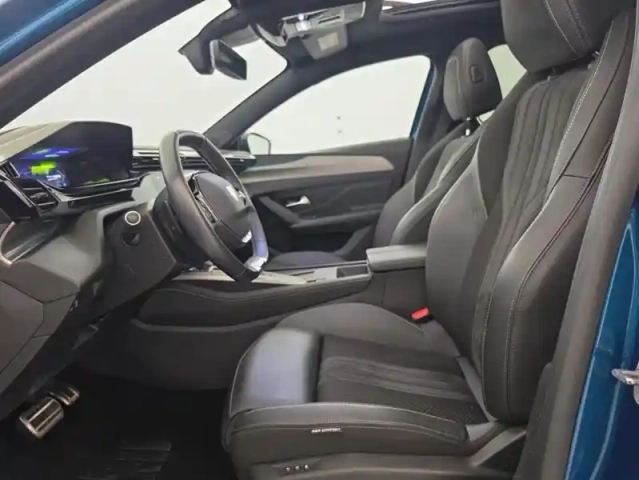 Peugeot 408 phev 225ch gt e-eat8 suréquipée + toit ouvrant — photo 16