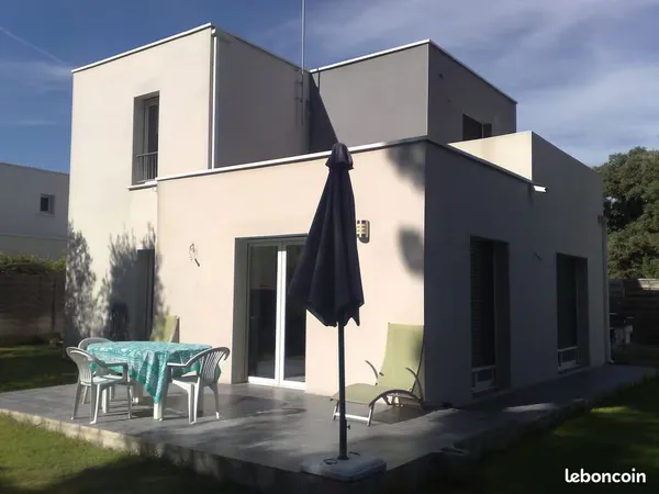 étage supérieur dans villa sans vis à vis