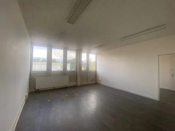 Bureaux 245 m²