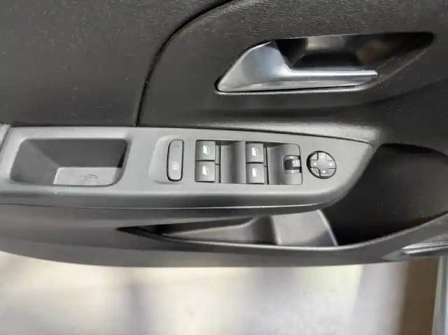 Opel Corsa 1.2 turbo 100ch edition bva8 — photo 10
