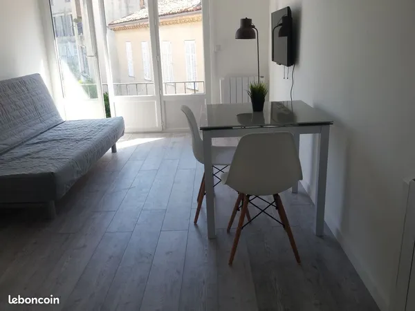 Studio meublé 21m2 location moyenne durée