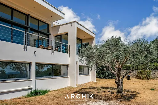Villa 9 pièces 316 m²