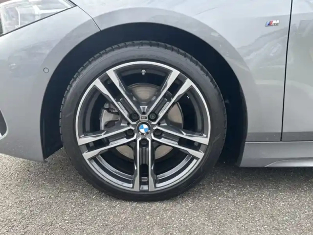 Bmw Serie 1 118 i m sport 1.5 136 ch avec — photo 9