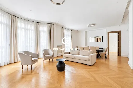 Appartement 5 pièces 190 m²