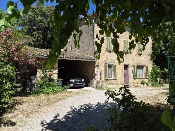 LE THORONET, authentique Maison de hameau en pierres vendue louée 700