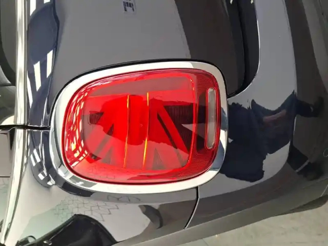 Mini Mini hatch 3 portes cooper 136 ch dkg7 — photo 32