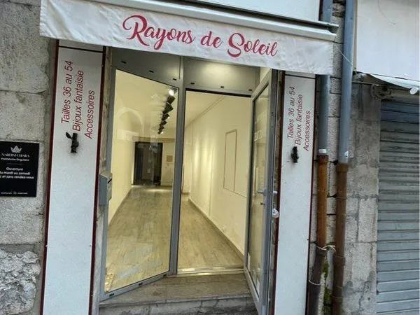 Local commercial à louer - rue droite