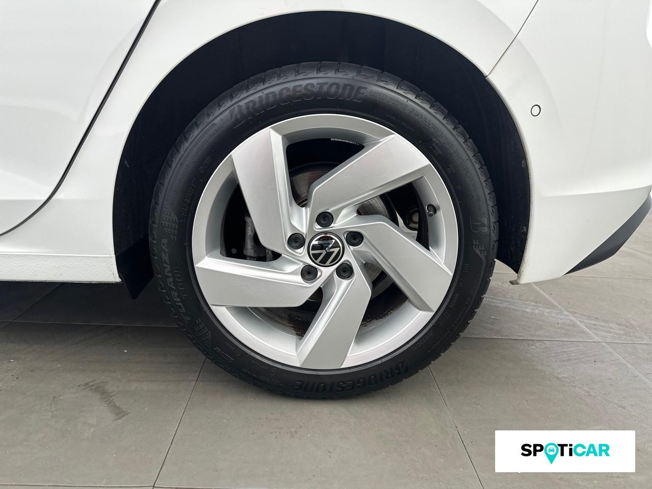 Volkswagen Golf 2.0 tdi scr 150ch life dsg7 — photo 11
